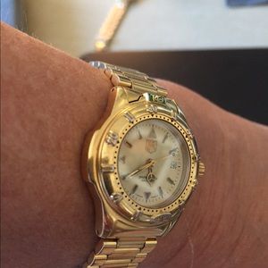 Tagheuer ladies wrist watch.